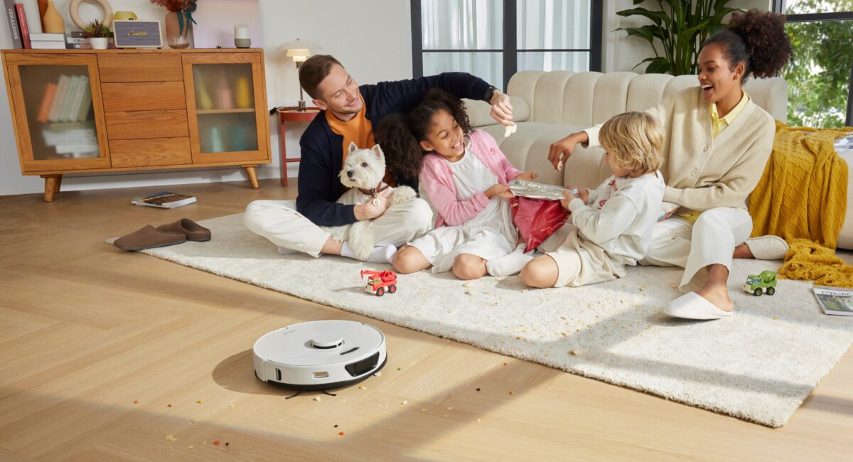 If there is one device that immediately demonstrates the value of a smart home, it is a robot vacuum.

This is one of the most practical examples of automation.

Instead of manually cleaning your floors, the system operates on a schedule, maintaining your home without daily effort.

Why this is one of the best smart home devices for beginners in 2026:

Runs automatically without manual input
Maintains consistent cleanliness
Integrates with automation routines
Reduces one of the most repetitive daily tasks
More advanced models can:

Map your home
Avoid obstacles
Vacuum and mop simultaneously
👉 Compare different options here:
Robot Vacuum vs Cordless Vacuum